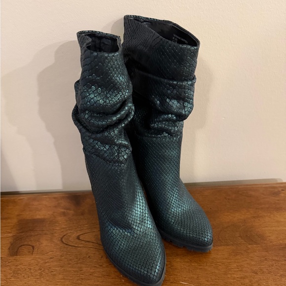 Katy Perry The Raina mid-calf slouch boots in metallic green snakeskin Sz 5 - Picture 2 of 6